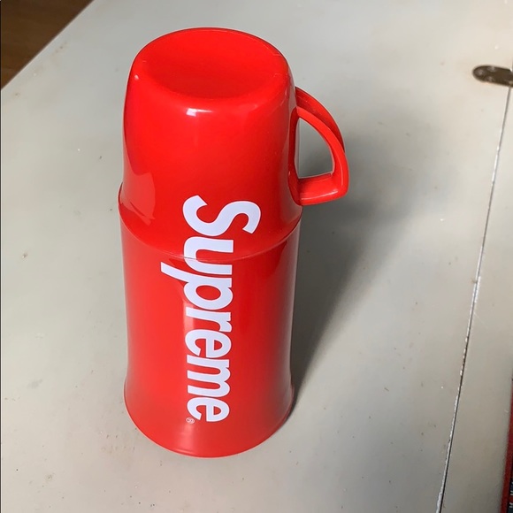 Helios®/Supreme Logo Thermos FW14 - Picture 2 of 6